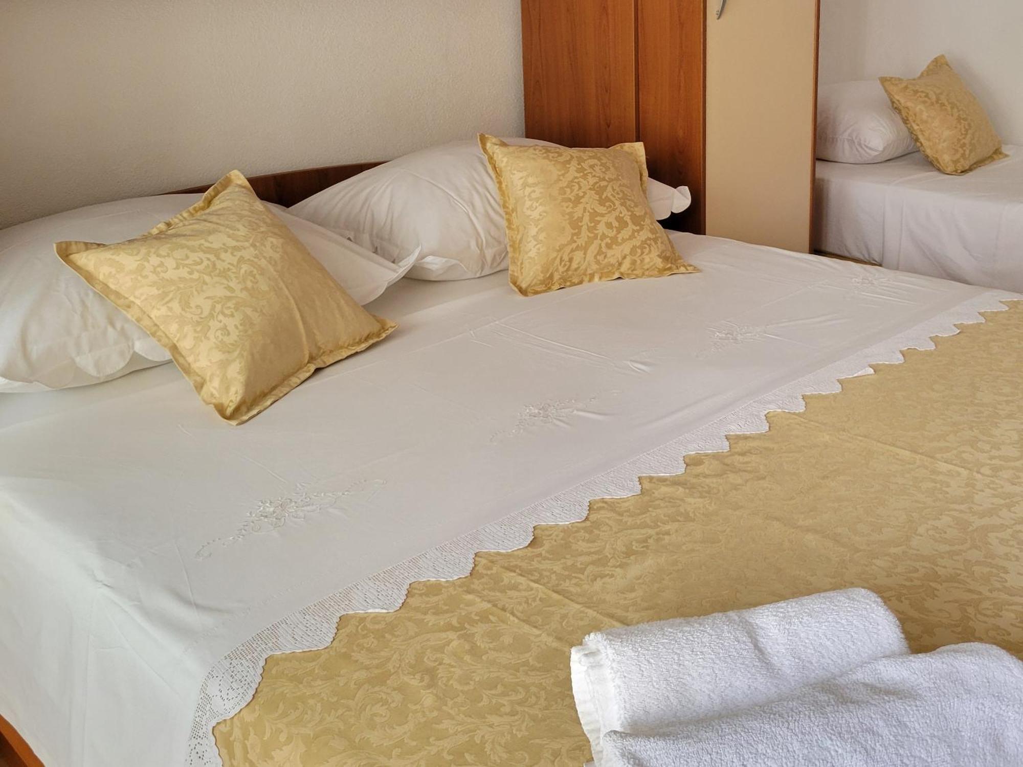 Apartman Vulic Apartment Tucepi Bagian luar foto